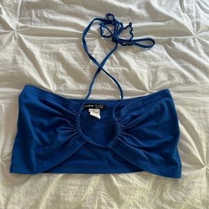 Cute blue halter top!! Can style in many ways!!